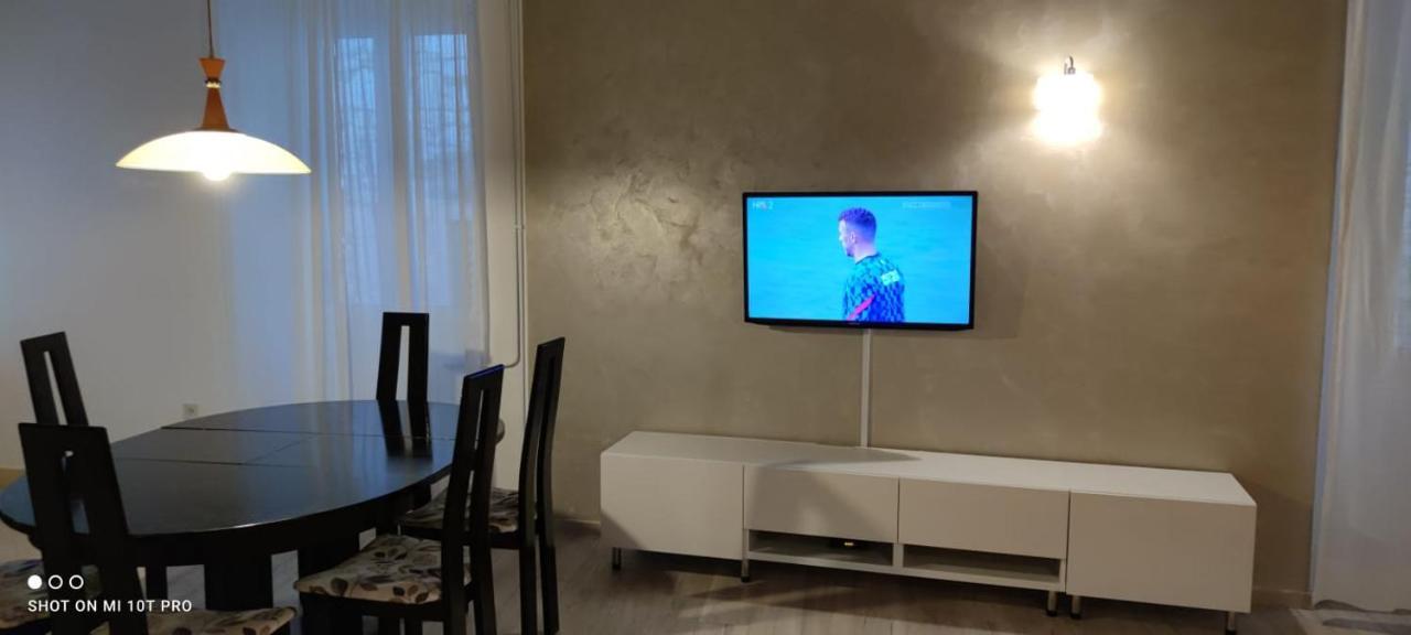 Apartman R&R,3 Room Apartman In The Center Σίμπενικ Εξωτερικό φωτογραφία